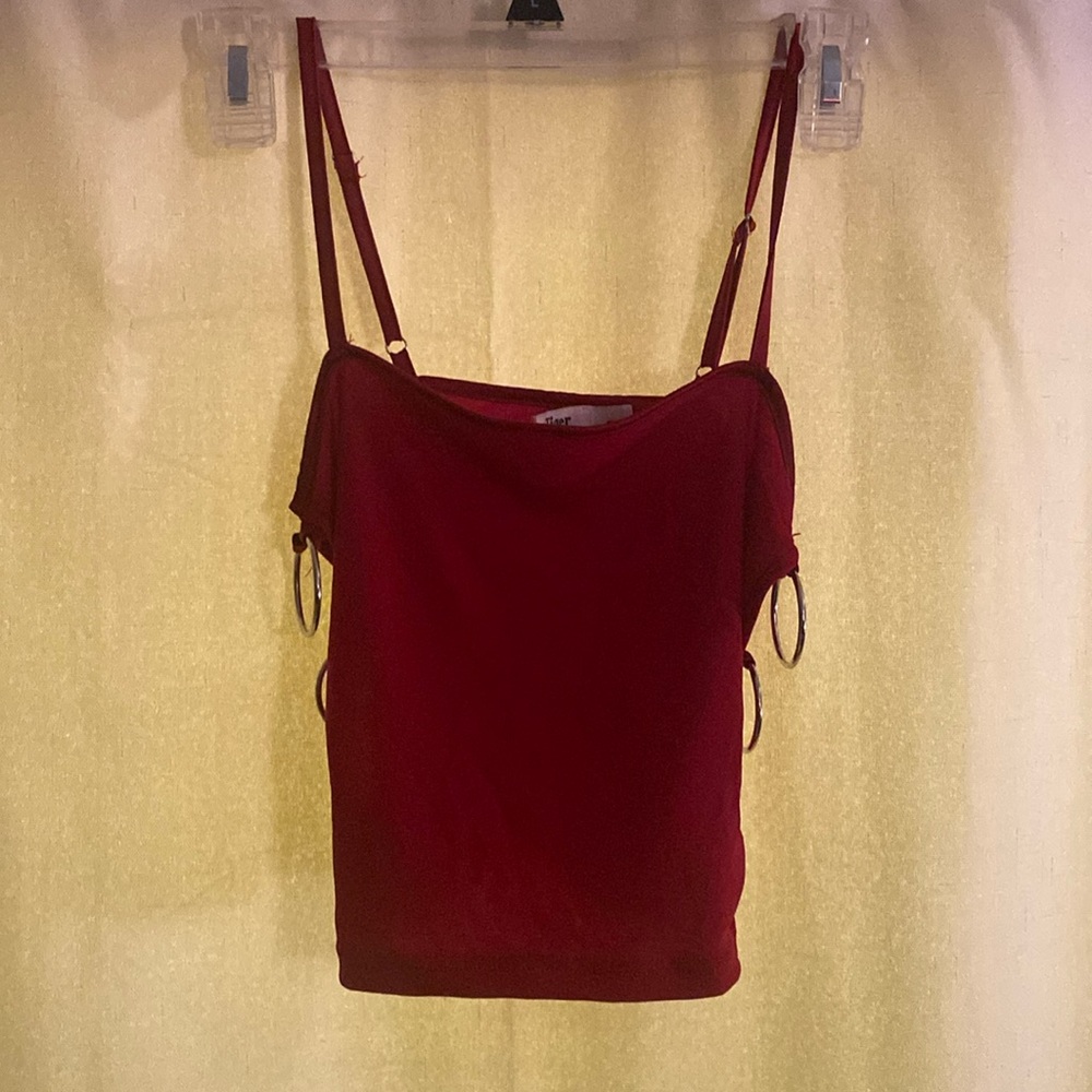 Red cropped tank